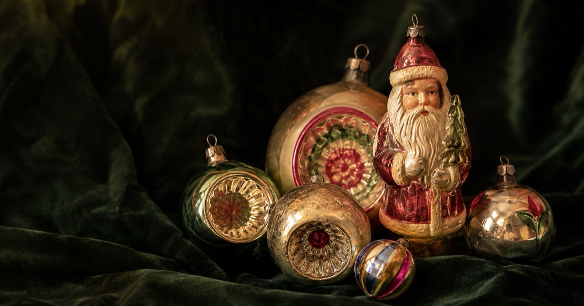 Vintage Christmas Ornament Identification: Shiny Brite and More hero image